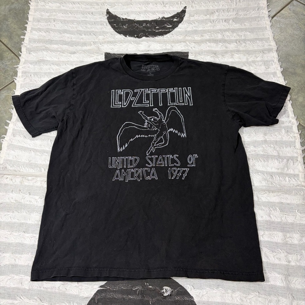 Led Zeppelin T-Shirt 90s Rock T-Shirt Band Tee Unisex Size XL Goth Grunge Street
